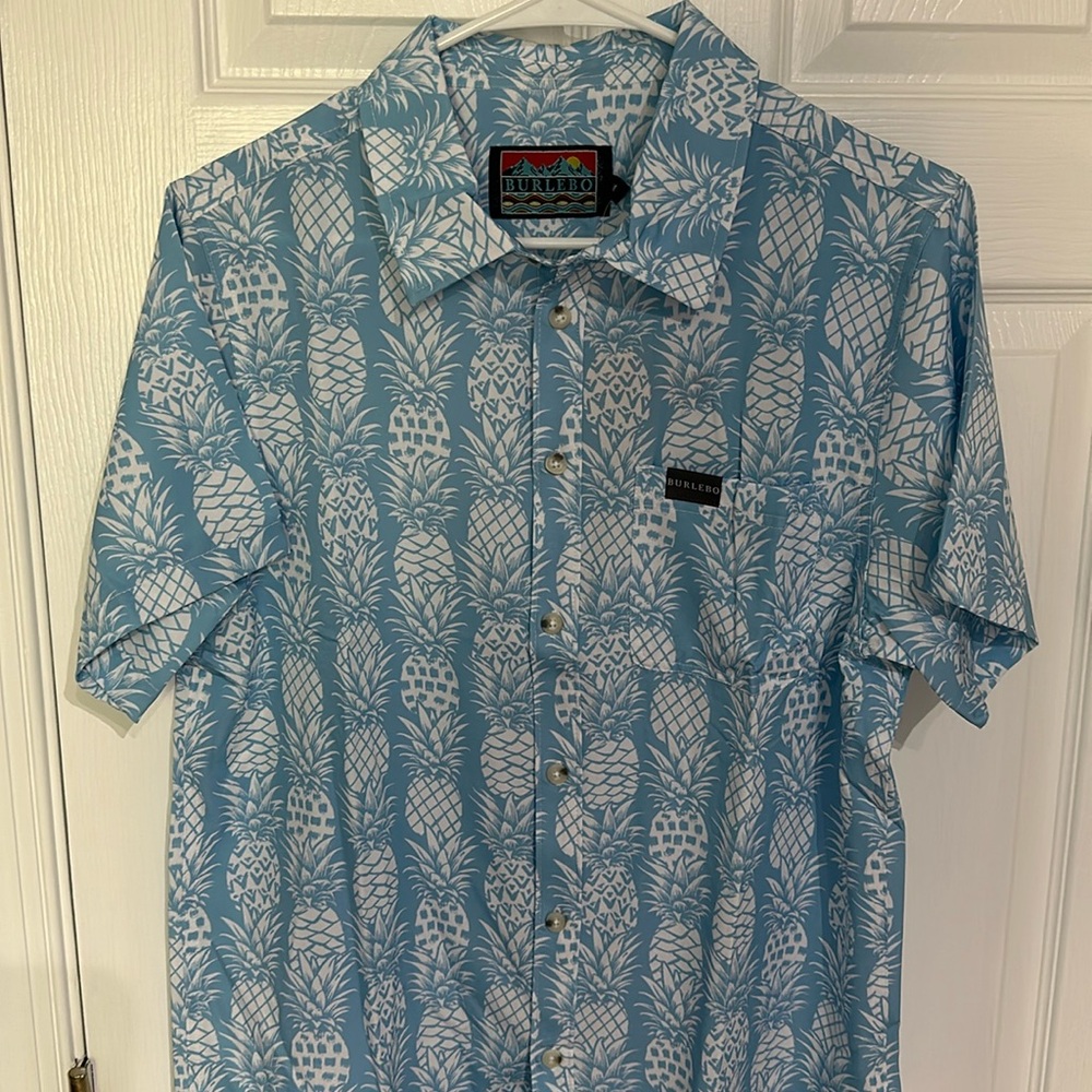 BURLEBO Performance button up shirt